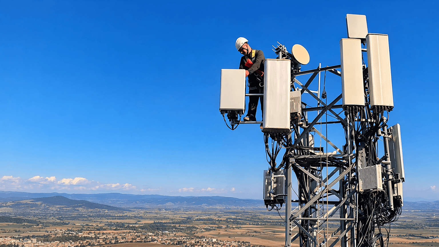 Türkiye’nin 5G altyapısı Karel’in güçlü saha operasyonlarıyla geleceğe taşınıyor