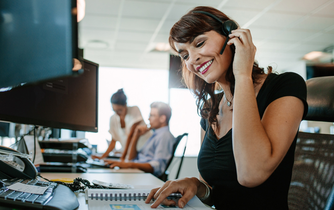 Çalışanlar İçin En İyi Masaüstü Telefon Kulaklığı Hangisidir?